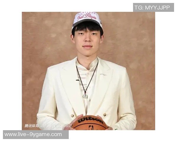 杨瀚森受伤暂时退赛晒照回应粉丝关心表示问题不大